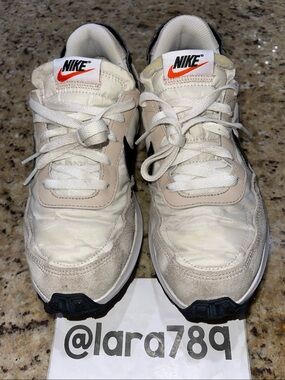 Nike Waffle Debut